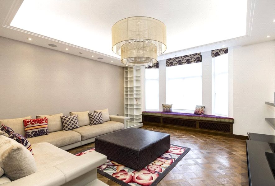 Montagu Mansions London W1U 6LB