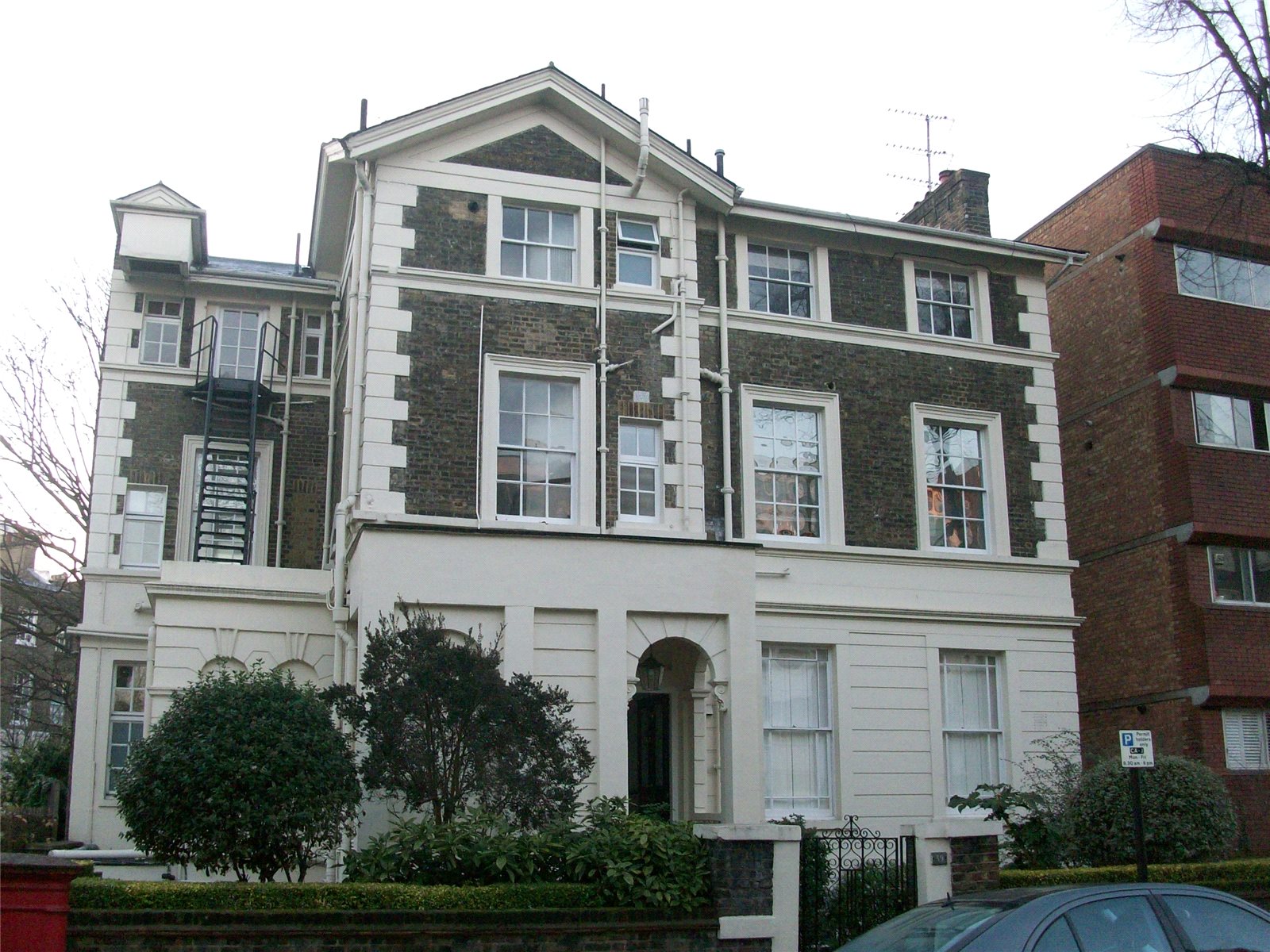 Gloucester Avenue London NW1 7BA